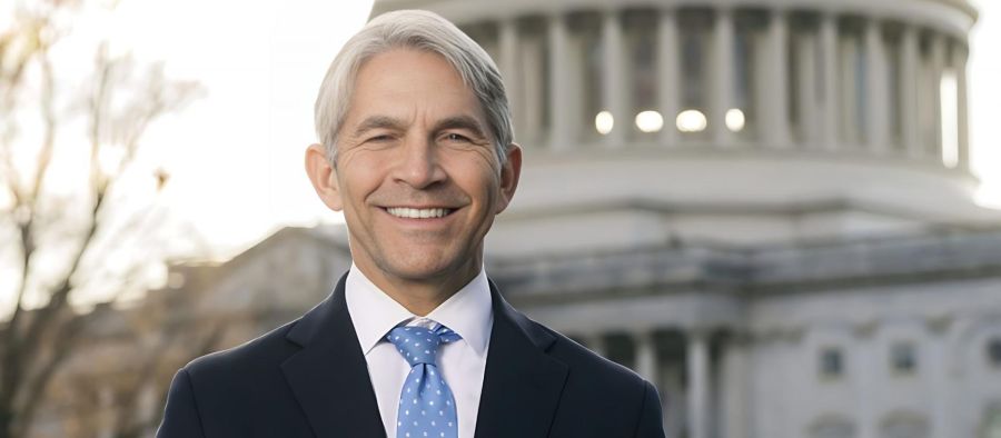 Photo for: Chris Swonger, President & CEO, Distilled Spirits Council of the United States To Speak At IBWSS